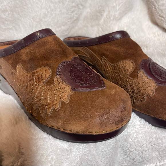 VINTAGE LUCKY BRAND Leather Embroidered Clogs - Picture 3 of 13